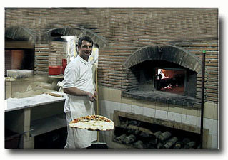 pizzeria1.JPG (28948 byte)